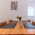 House Viric Lejlighed
