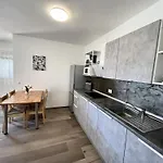 House Viric Lejlighed *