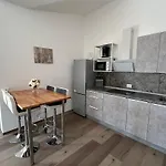 House Viric דירה ויר