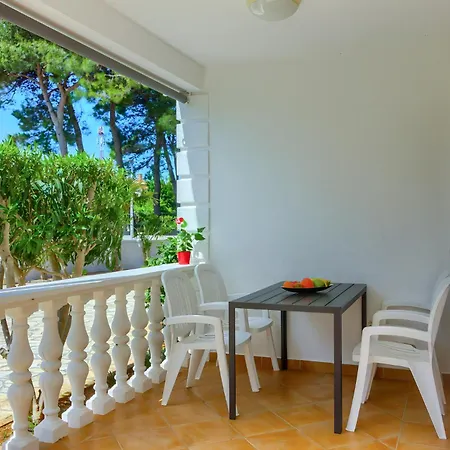 House Viric Apartmán Vir