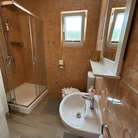 House Viric Apartmán Vir