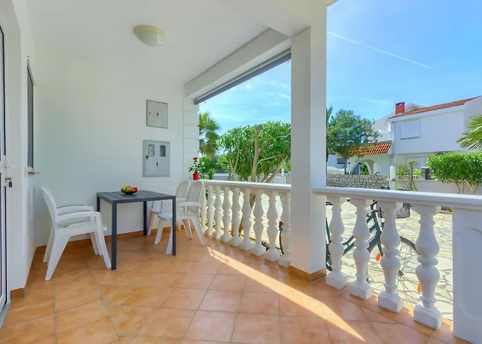 House Viric 아파트 *