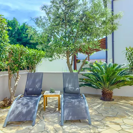Appartement House Viric *
