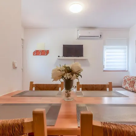 House Viric Appartement Vir
