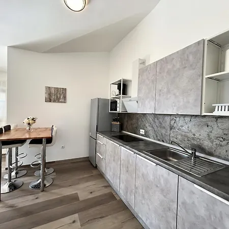 Appartement House Viric *