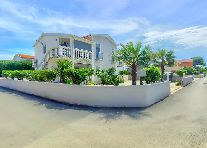 Apartment House Viric Vir